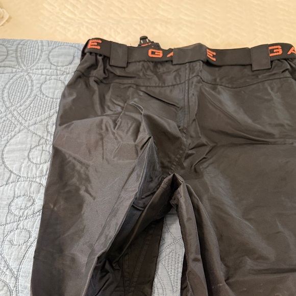 Women's Black Cargo Pants - Picture 5 of 6
